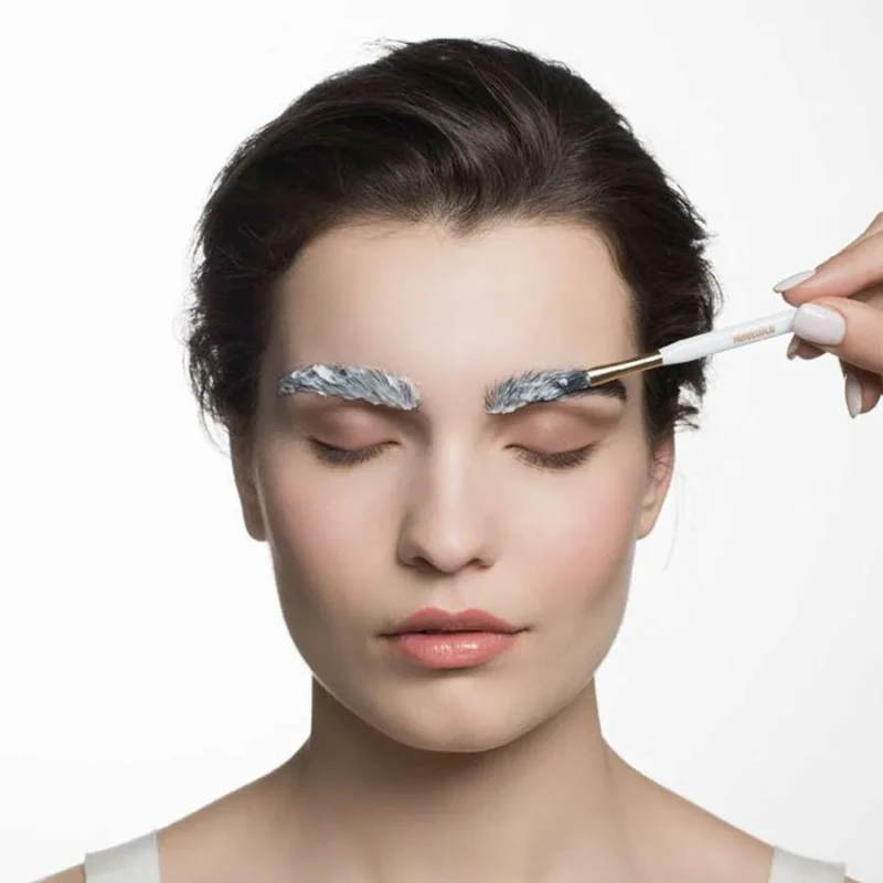 Strip waxing – Brow shape & Tint